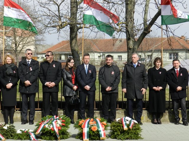 2017. március 15. 25